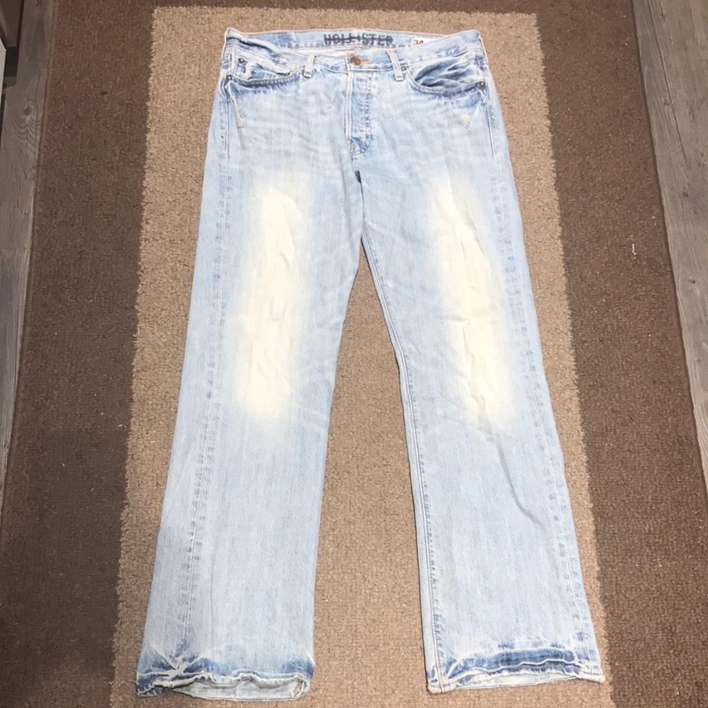 Hollister Hermosa Low Rise distressed jeans 😘